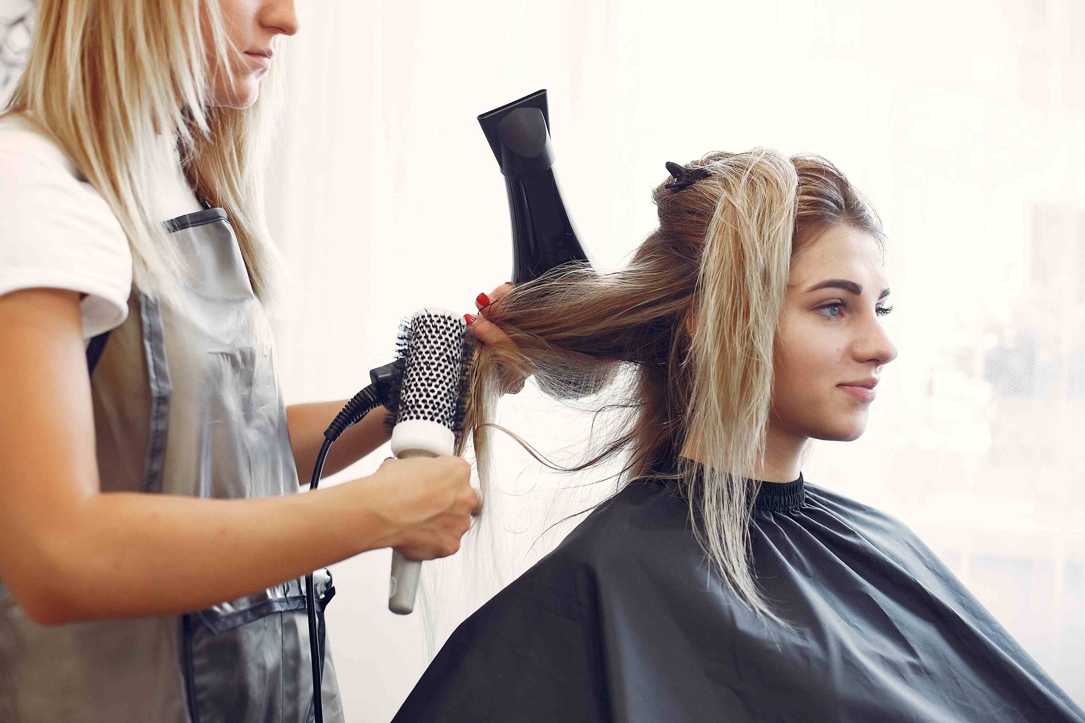Uscarea părului în salon
